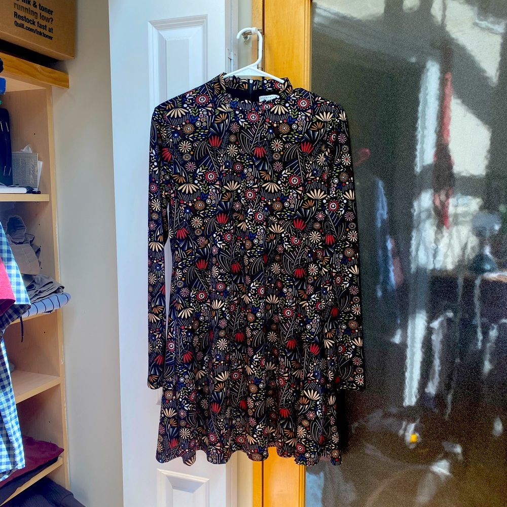 Cute work dress !